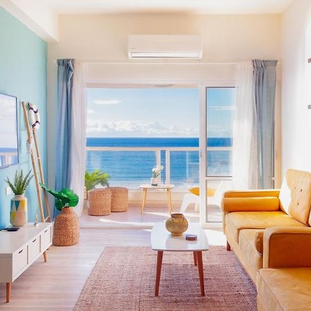 4 Bedroom Apartment On The Beach 텔아비브 외부 사진