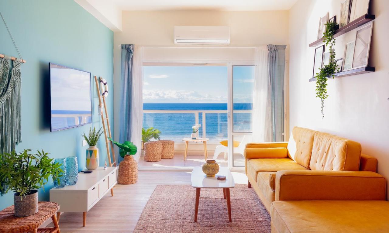 4 Bedroom Apartment On The Beach 텔아비브 외부 사진