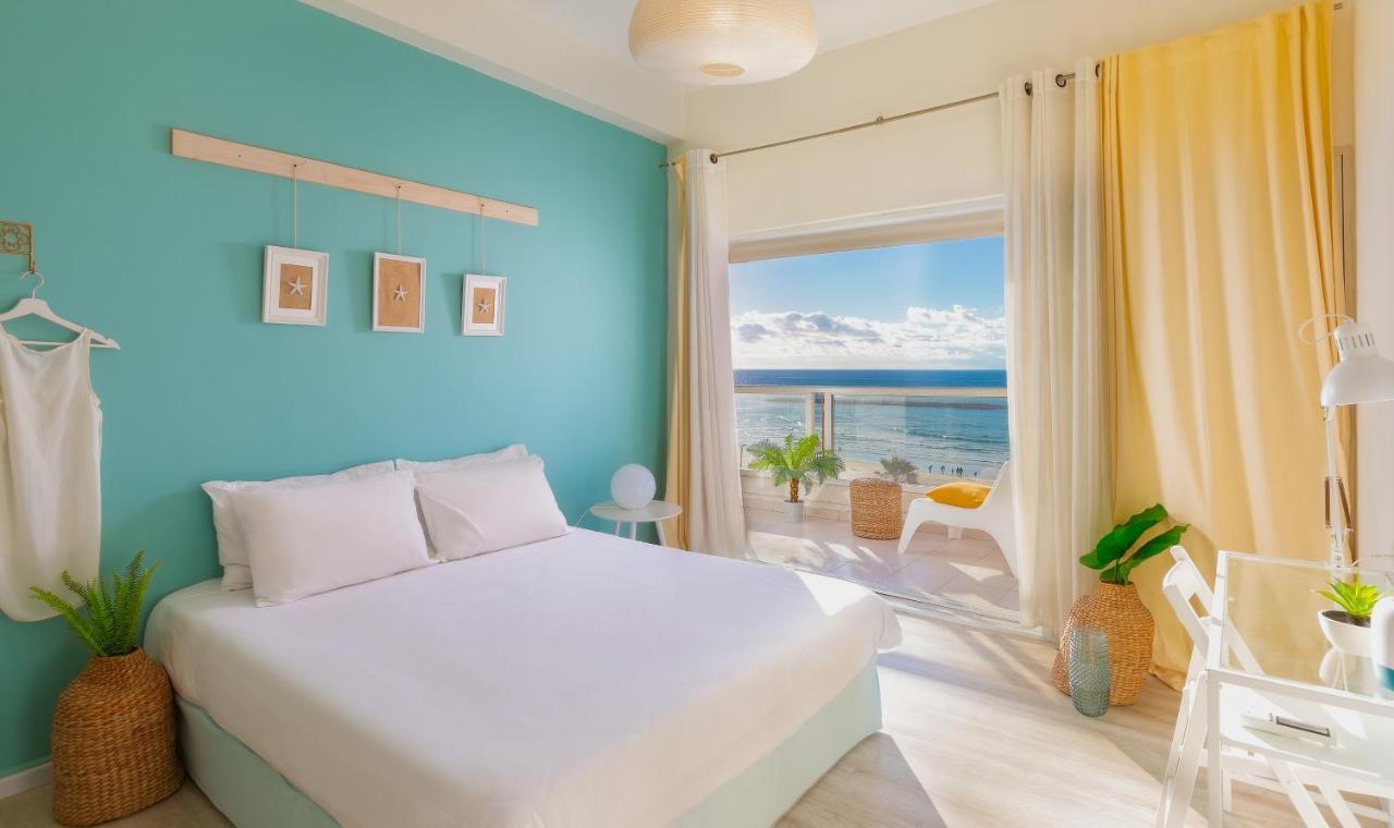 4 Bedroom Apartment On The Beach 텔아비브 외부 사진