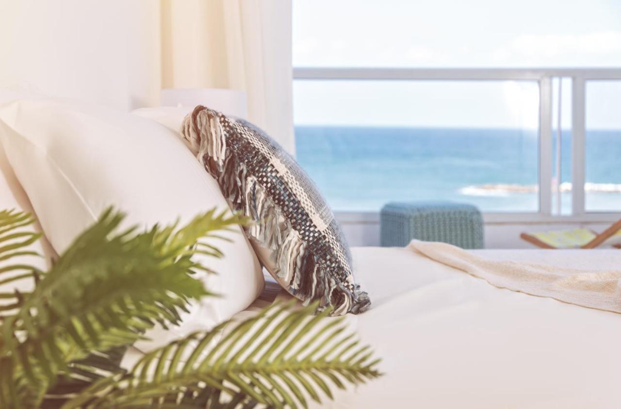 4 Bedroom Apartment On The Beach 텔아비브 외부 사진