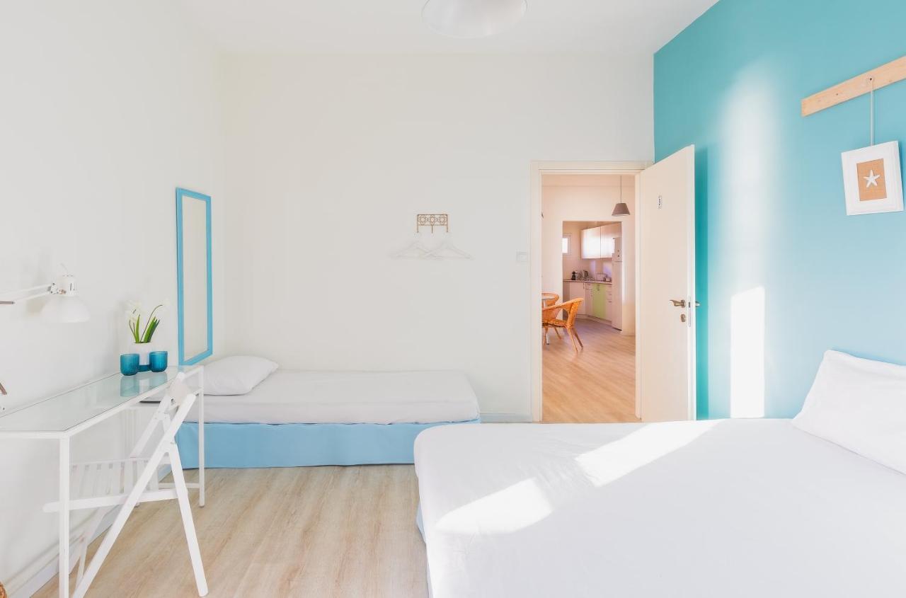 4 Bedroom Apartment On The Beach 텔아비브 외부 사진